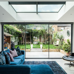 Slimline aluminium sliding door