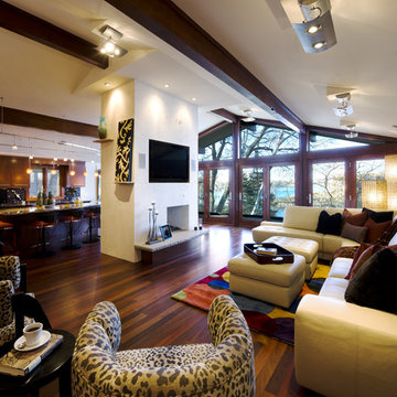 Sophisticated Lake Front