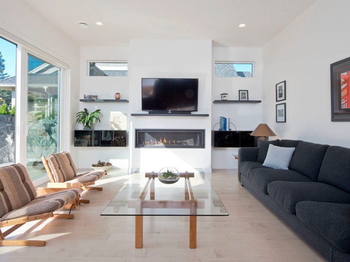 Contemporary Living Room - Enclosed