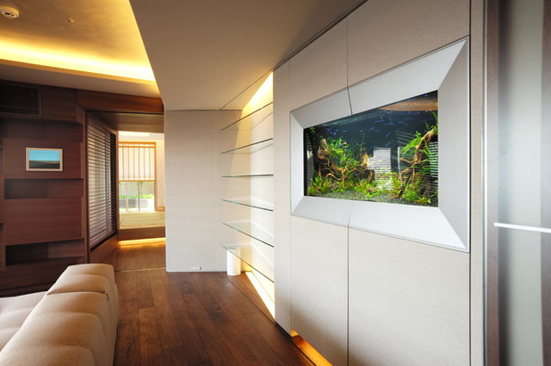 Modern Living Room by Kotaro Ide / ARTechnic architects