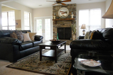 Living room - traditional living room idea in Nashville