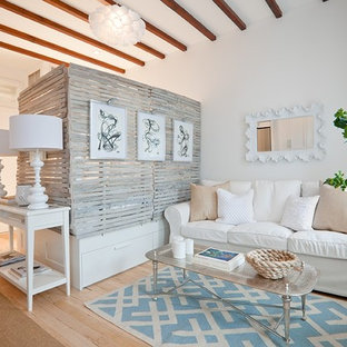 Inspiration for an eclectic living room remodel in New York