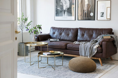 Inspiration for a modern living room remodel in Gothenburg
