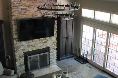Example of a transitional living room design in Albuquerque
