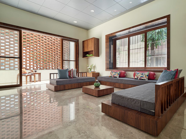Modern Family Room by Alok Kothari Architects