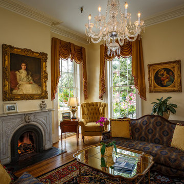 The Gastonian-Parlor