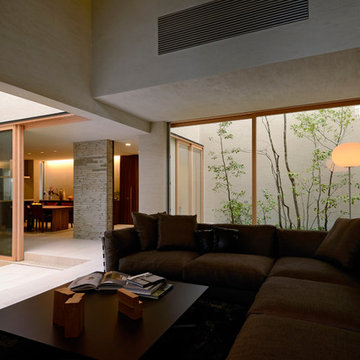 Three courtyard with residential　 Osaka Japan