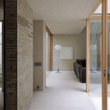 Three courtyard with residential　 Osaka Japan