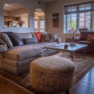 Tinley Park, Condo with Western Vibe