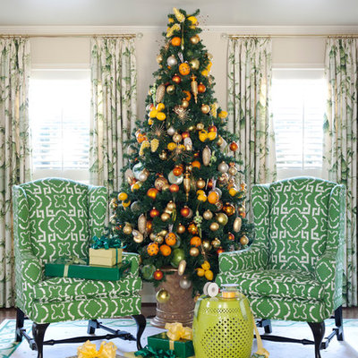 Inspiration for a timeless living room remodel in Little Rock with beige walls