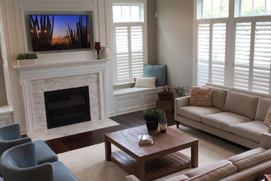 Elegant living room photo in Columbus