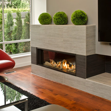 Valor L2 Linear Fireplace with Long Beach Firebed