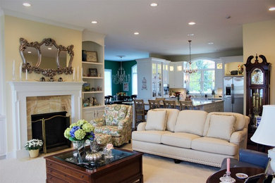 Example of a mountain style living room design in Grand Rapids