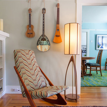 Vintage Bungalow: Mid-century modern rocker by Kimball Starr Interior Design