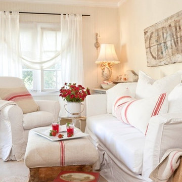 Vintage-Inspired Inglewood Cottage