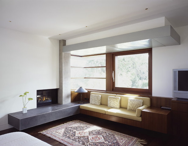 Modern Living Room by Ehrlich Yanai Rhee Chaney Architects