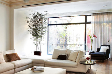 Inspiration for a modern living room remodel in New York