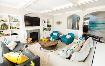 Room of the Day: Contrasts Catch the Eye in a Beachy Family Room