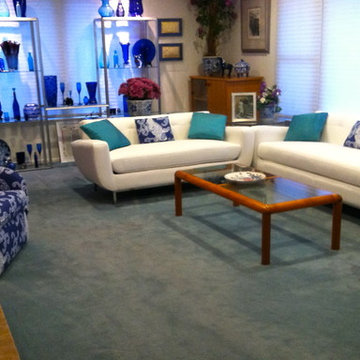 White Modern Sofa Set w/ Blue Accent Vases | The Sofa Company