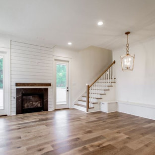 75+ Moderne Wohnen mit Kaminumrandung aus Holzdielen Ideen & Bilder