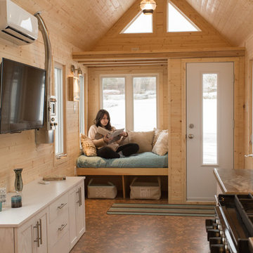 Window Seat & Entry - The Haven - A Kent Homes MicroHome