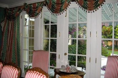 This is an example of a living room in San Francisco with beige walls and carpet.