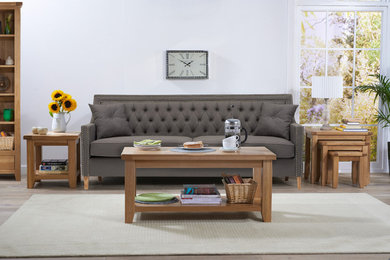 Example of a trendy living room design in Hertfordshire