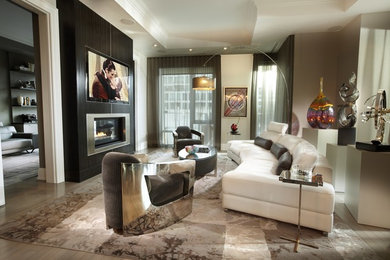Foto de salón para visitas abierto contemporáneo grande con paredes beige, moqueta, chimenea de doble cara, marco de chimenea de madera y televisor colgado en la pared