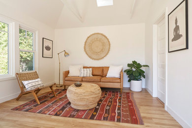 Example of an eclectic living room design in Santa Barbara