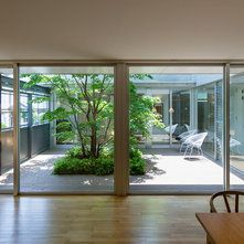 Asian Living Room by 村田淳建築研究室　JUN MURATA ARCHITECTS
