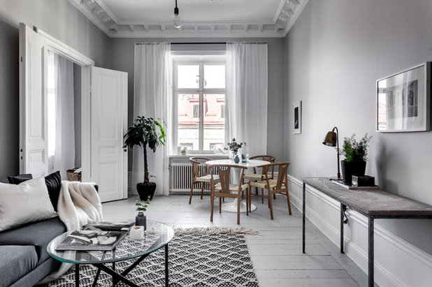 Traditional Dining Room by Alexander White