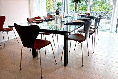 Contemporary dining room in Stockholm.