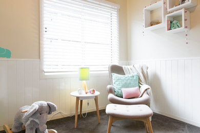 メルボルンにあるトランジショナルスタイルのおしゃれな赤ちゃん部屋の写真