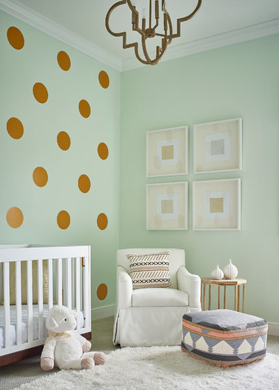 Klassisch modern Babyzimmer by Tina Marie Interior Design