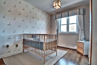 Foto de habitación de bebé niño costera pequeña
