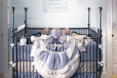 Mittelgroßes Maritimes Babyzimmer in New York