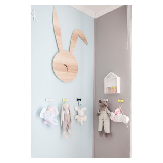 Sleepy bunny mirror – oak