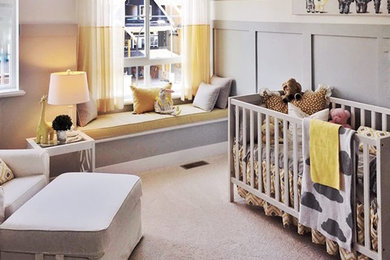 バンクーバーにあるトランジショナルスタイルのおしゃれな赤ちゃん部屋の写真