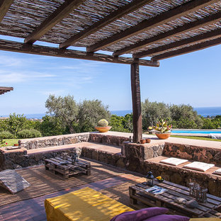 Foto di un patio o portico mediterraneo