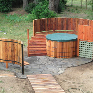 8' x 4' cedar hot tub with 300,000 BTU gas Power Pak®