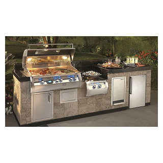 A Complete Fire Magic Outdoor Kitchen With Power Burner And Storage ...