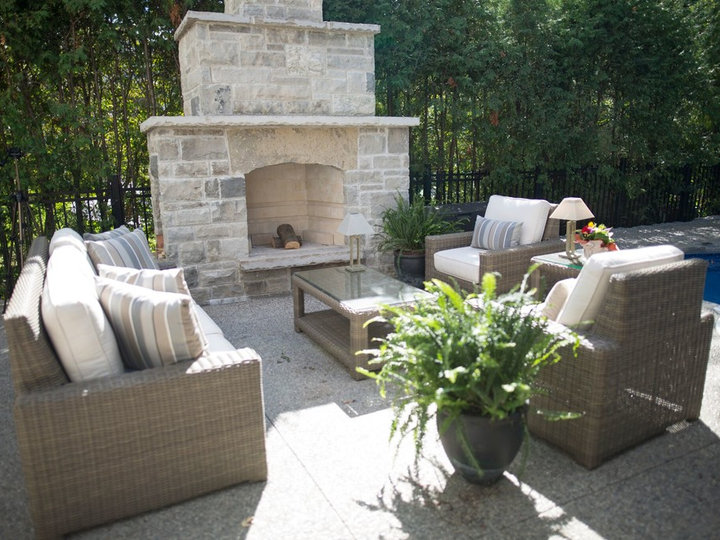 Transitional Patio - Concrete Slab