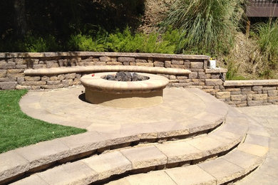 Accesories: Outdoor Lighting, Firepit, Fireplaces, BBQ's, Fountains