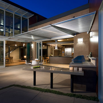 Airport House - Denver Contemporary Residence