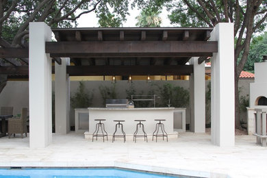 Inspiration for a transitional patio remodel in Austin