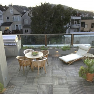 Patio - contemporary patio idea in San Francisco