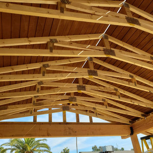 Ispirazione per un patio o portico american style