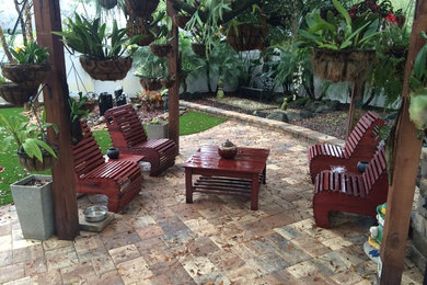 Inspiration for a tropical patio remodel in Tampa