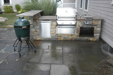 BBQ Grills and Outdoor Kitchens