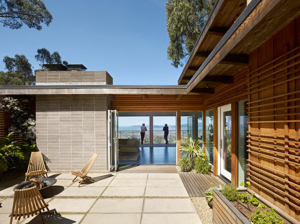 Midcentury Patio by Yama Architecture